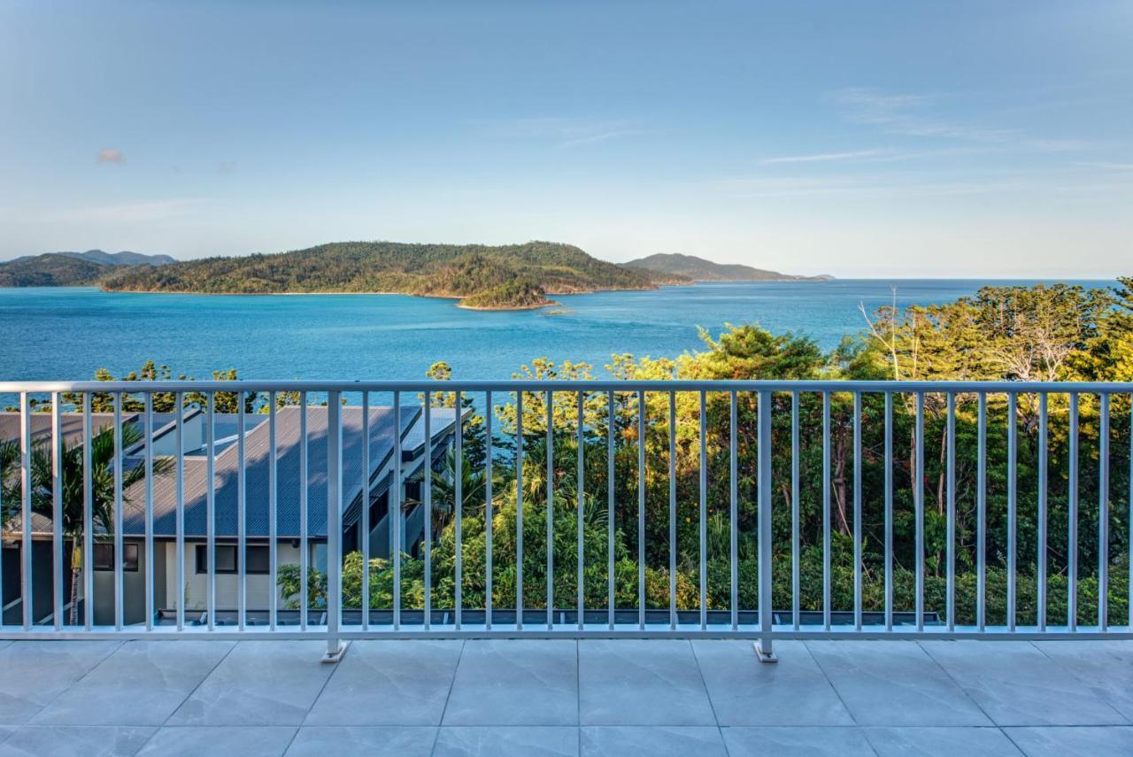 La Bella Waters 1 Wide Reaching Ocean Views And Buggy Villa Hamilton Island Exterior photo