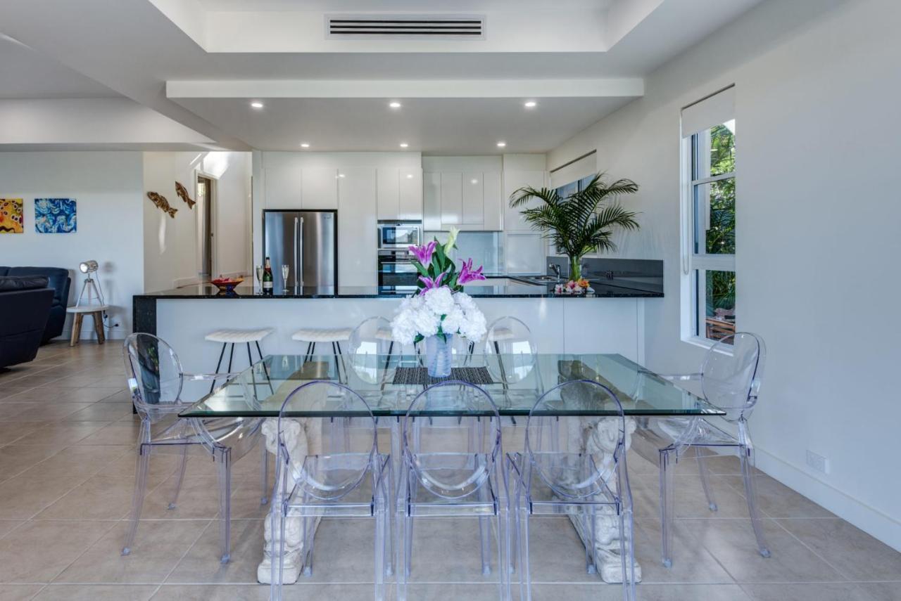 La Bella Waters 1 Wide Reaching Ocean Views And Buggy Villa Hamilton Island Exterior photo